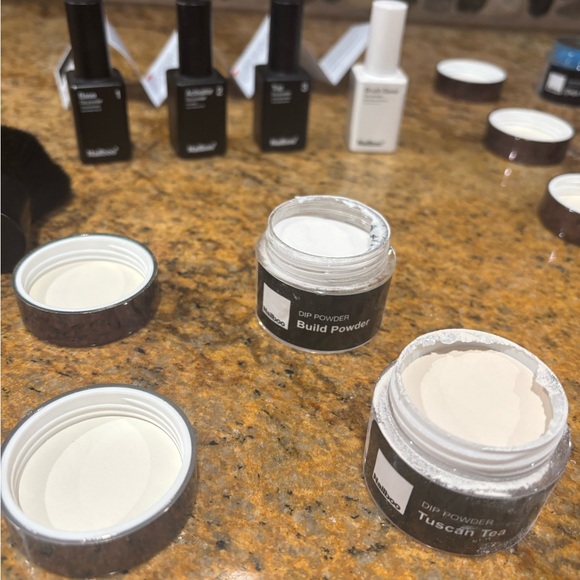 Nail Dipping Powder Set with Black and White Bottles - Picture 2 of 9